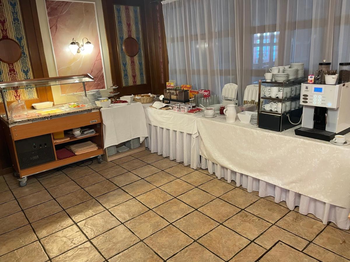 Hotel Restaurant Wallner I Contactless Check-In سانكت فالنتين المظهر الخارجي الصورة