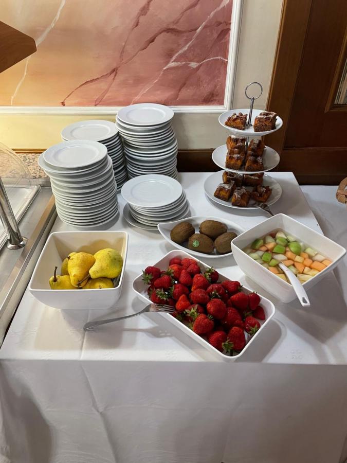 Hotel Restaurant Wallner I Contactless Check-In سانكت فالنتين المظهر الخارجي الصورة