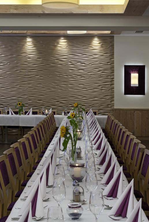 Hotel Restaurant Wallner I Contactless Check-In سانكت فالنتين المظهر الخارجي الصورة