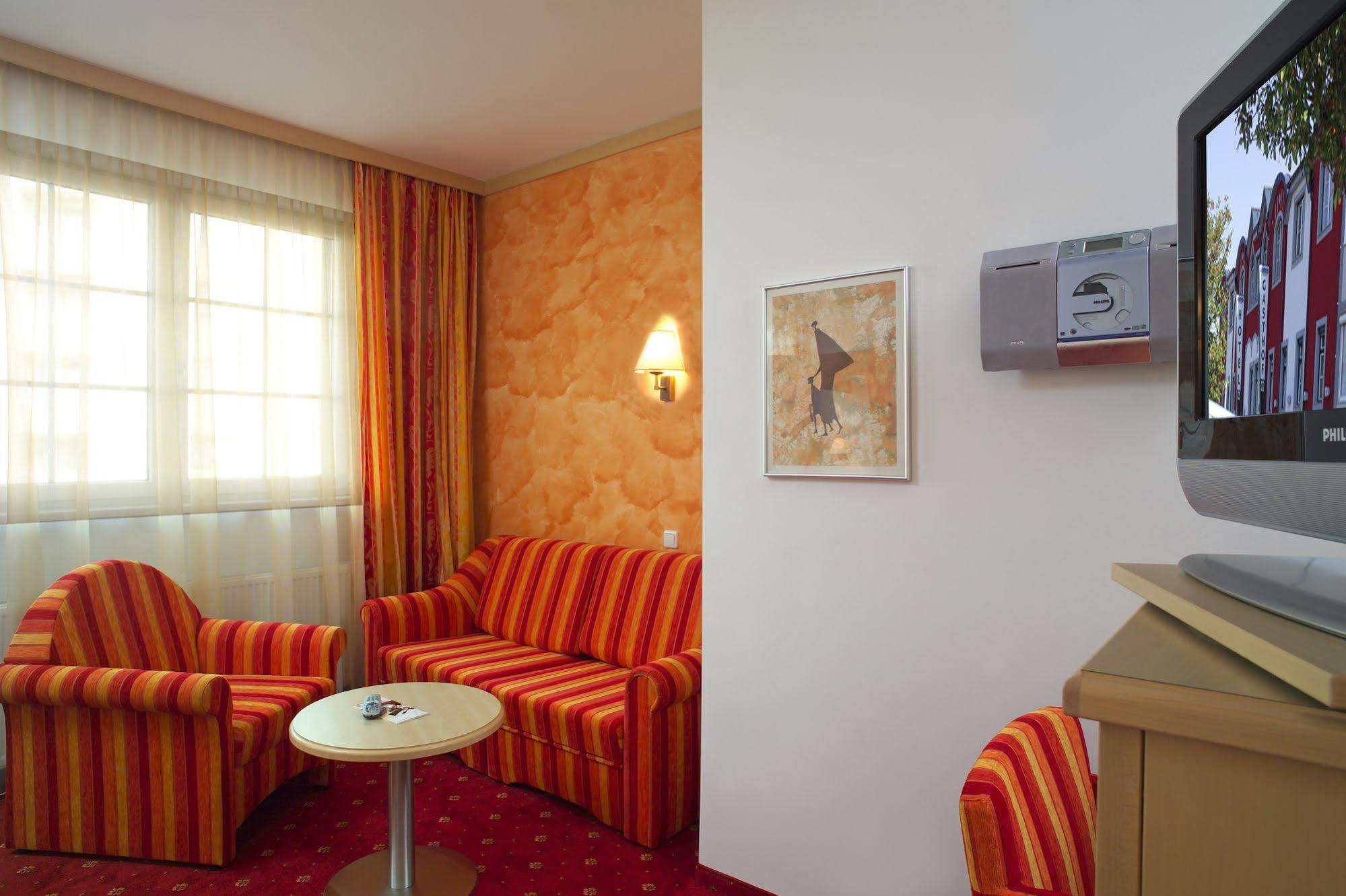 Hotel Restaurant Wallner I Contactless Check-In سانكت فالنتين المظهر الخارجي الصورة